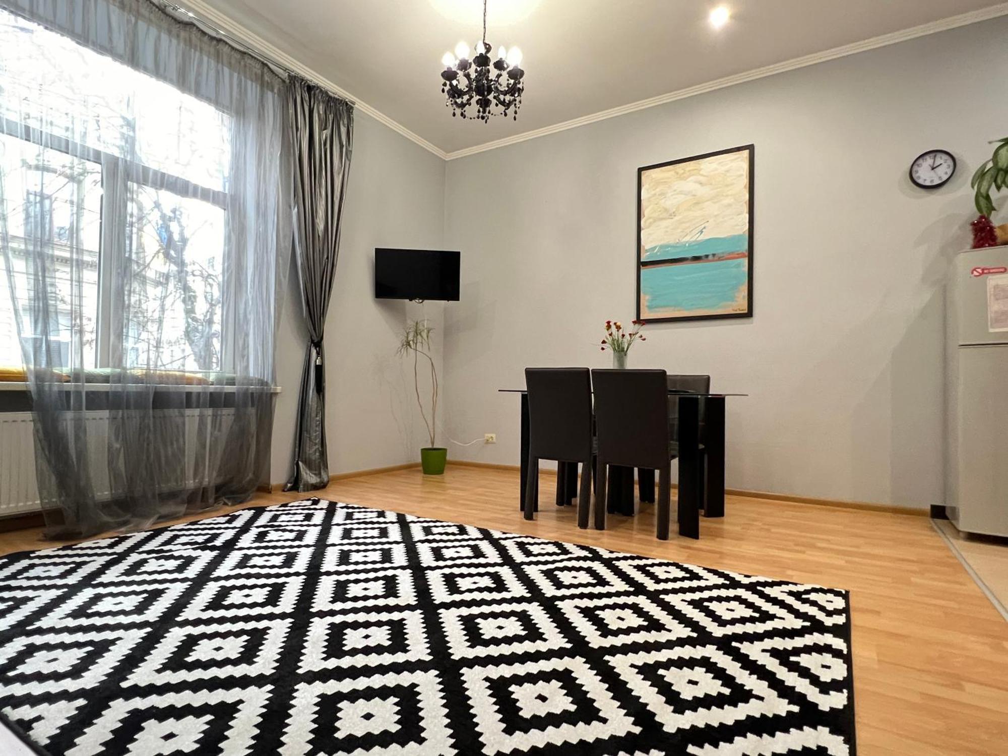 Apartments On Skoryka Str 리비프 외부 사진